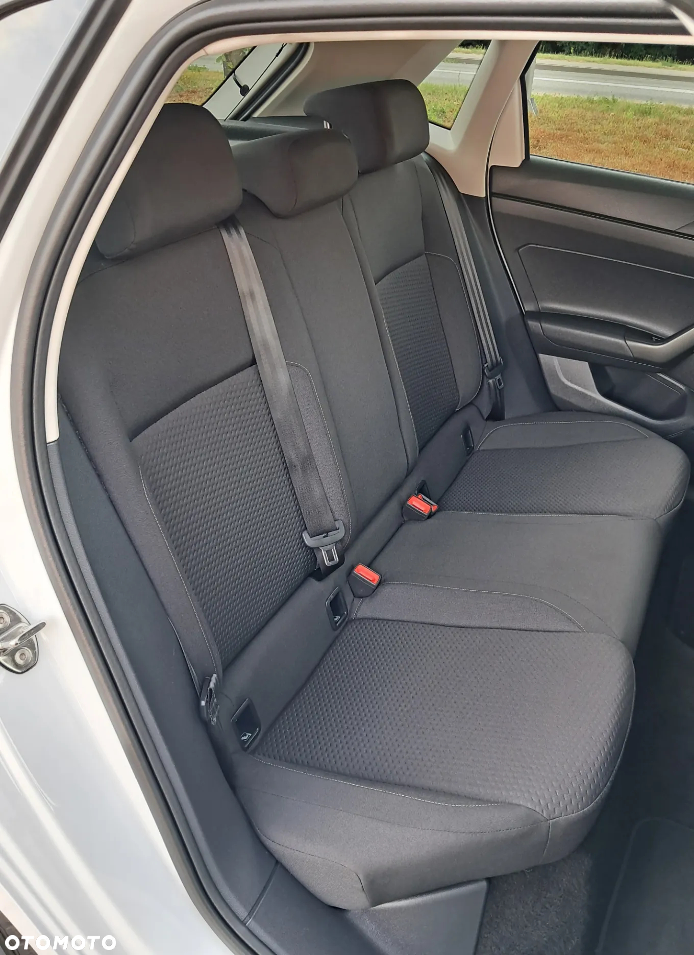 Volkswagen Polo 1.6 TDI SCR DSG Highline - 14