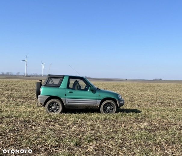 Toyota RAV4 2.0 - 6