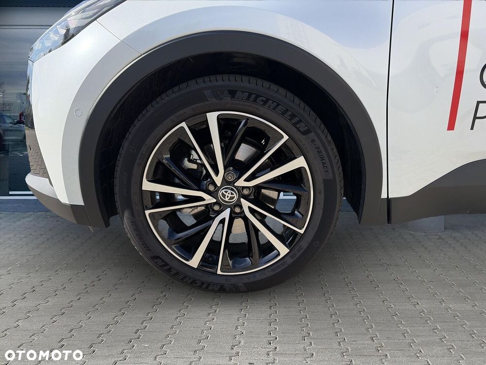 Toyota C-HR 2.0 PHEV Dynamic Force Executive - 32