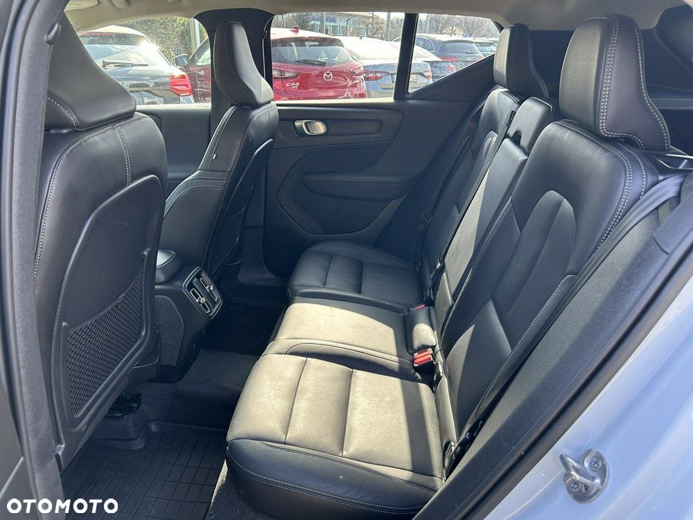 Volvo XC 40 B5 B AWD Geartronic RDesign - 17