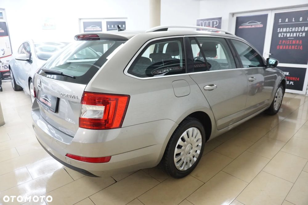 Skoda Octavia 1.6 TDI (Green tec) DSG Ambition - 8