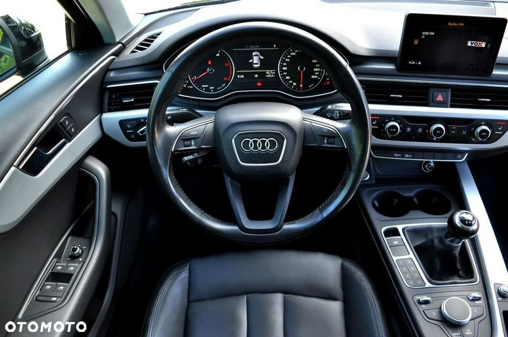 Audi A4 Avant 2.0 TDI Design - 20