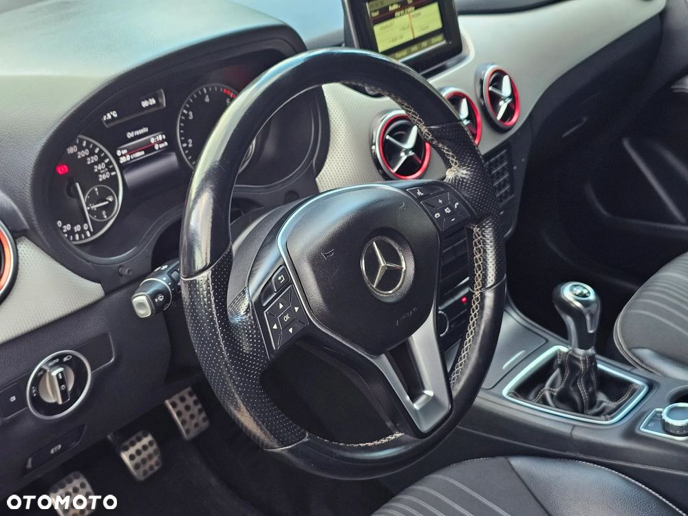 Mercedes-Benz Klasa B 200 CDI (BlueEFFICIENCY) - 13