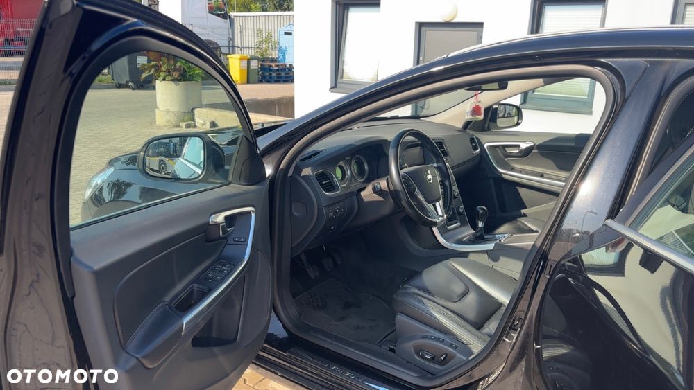 Volvo S60 D3 Summum - 9