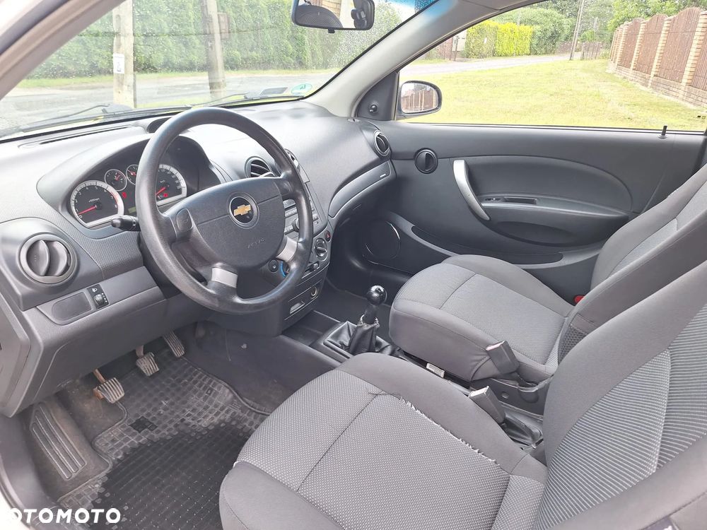 Chevrolet Aveo 1.2 16V Base+ - 8