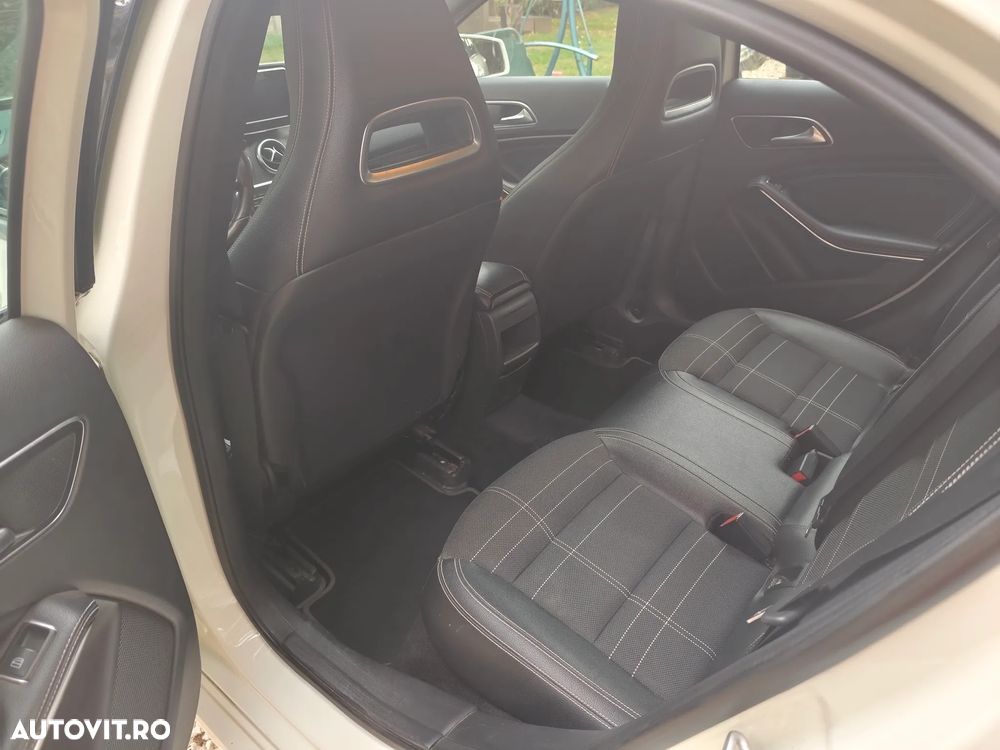Mercedes-Benz A 180 (BlueEFFICIENCY) 7G-DCT - 6