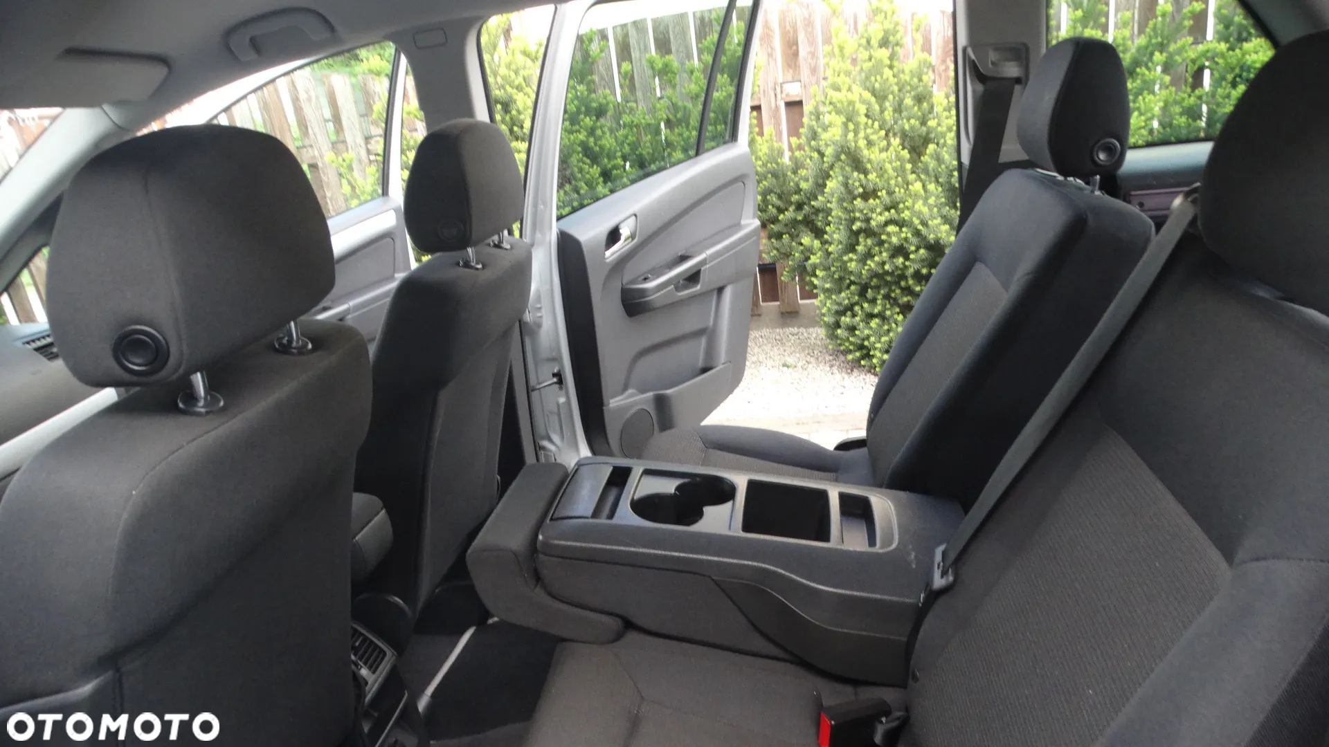 Opel Zafira 1.8 Cosmo - 16