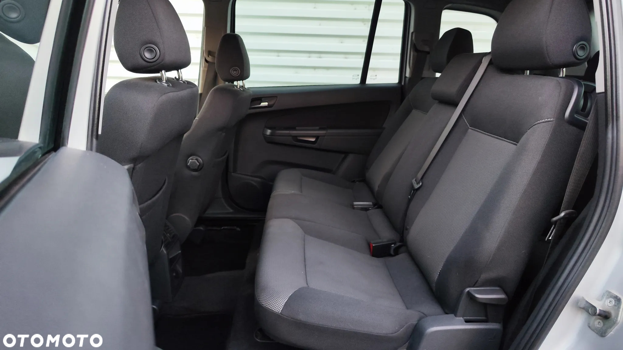 Opel Zafira - 27