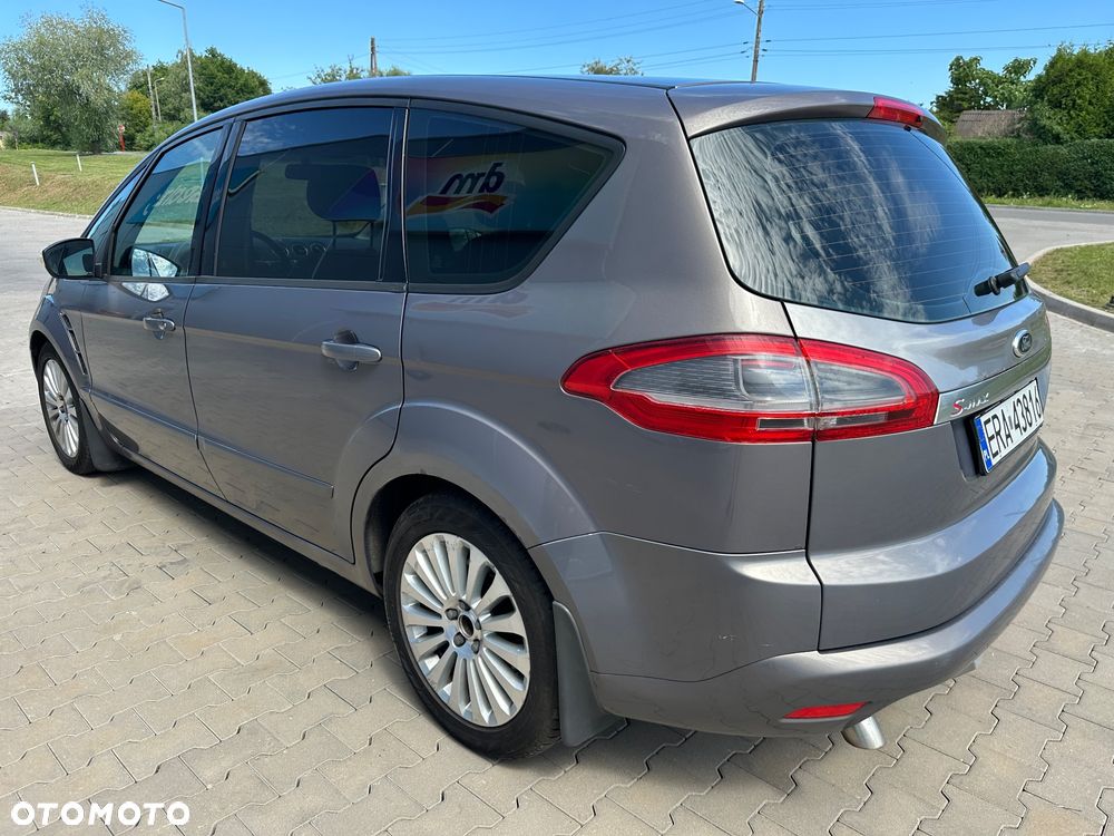 Ford S-Max - 21