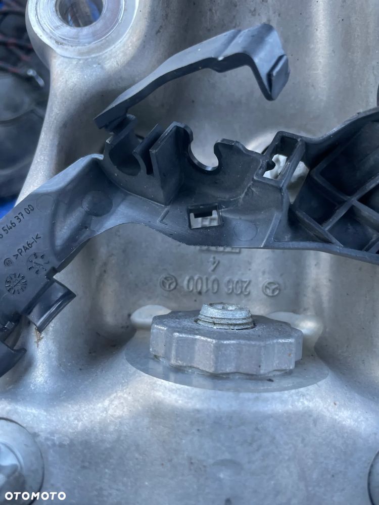 MERCEDES W206 zwrotnica wahacz tył prawa lewa - 2