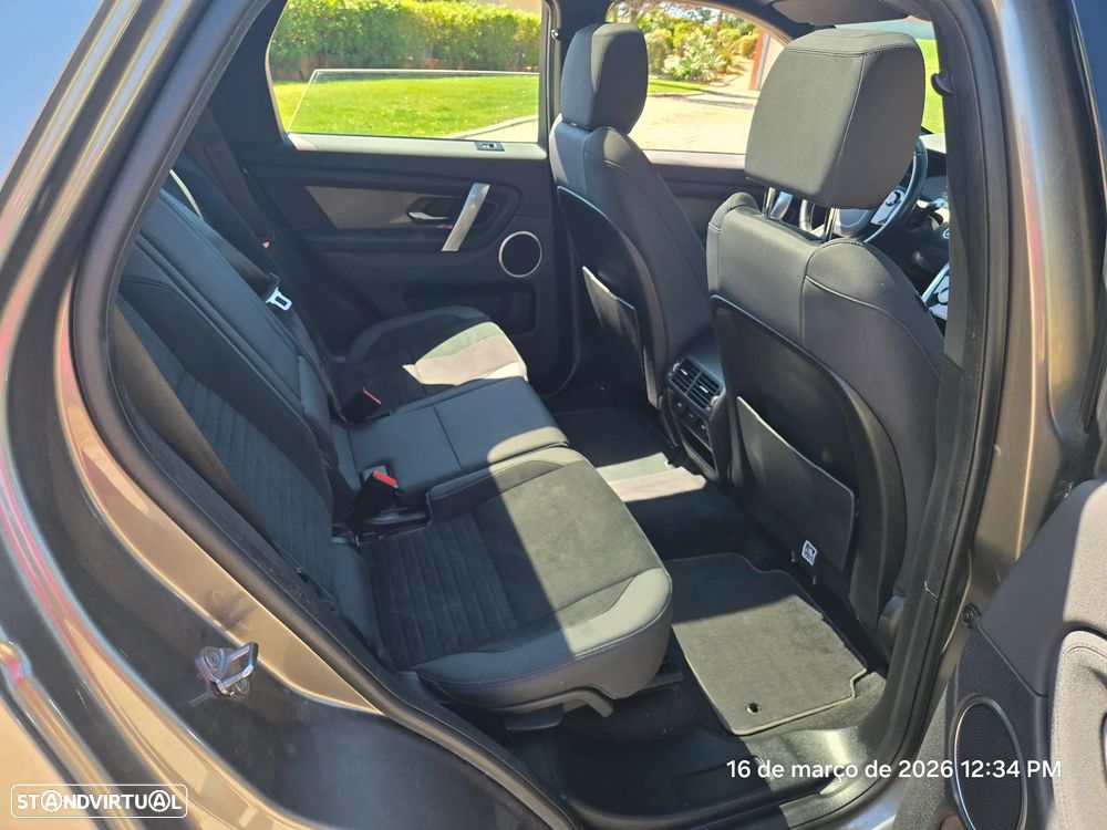 Land Rover Discovery Sport - 11