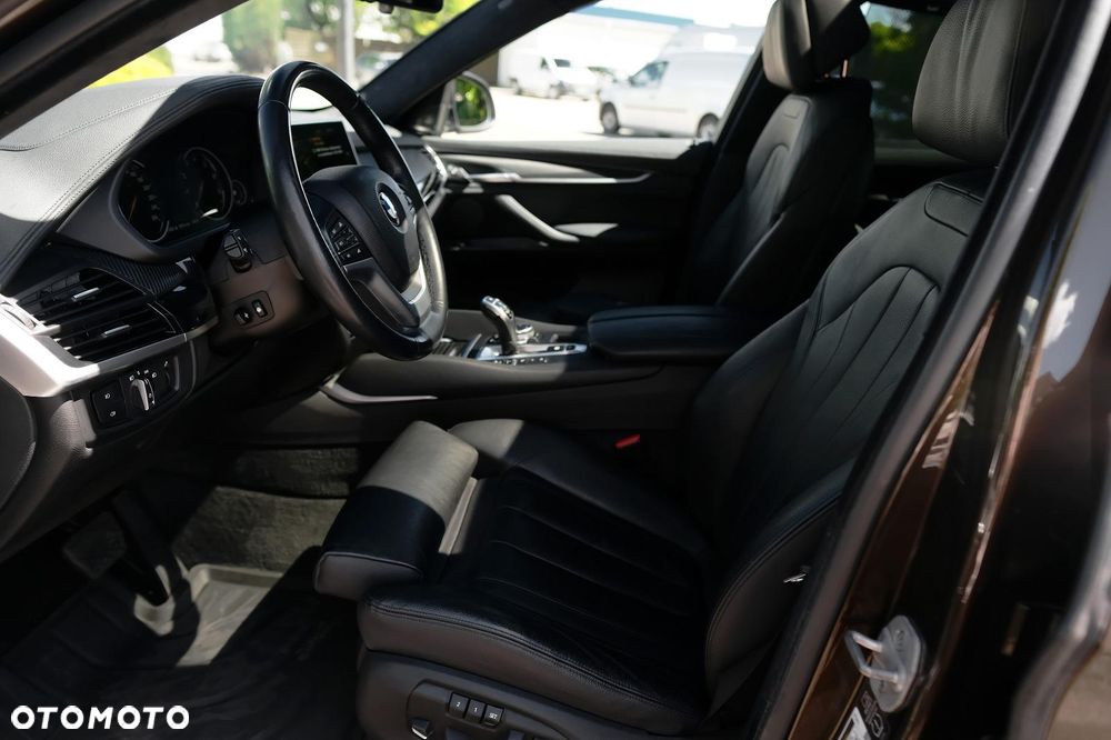 BMW X6 xDrive50i - 18