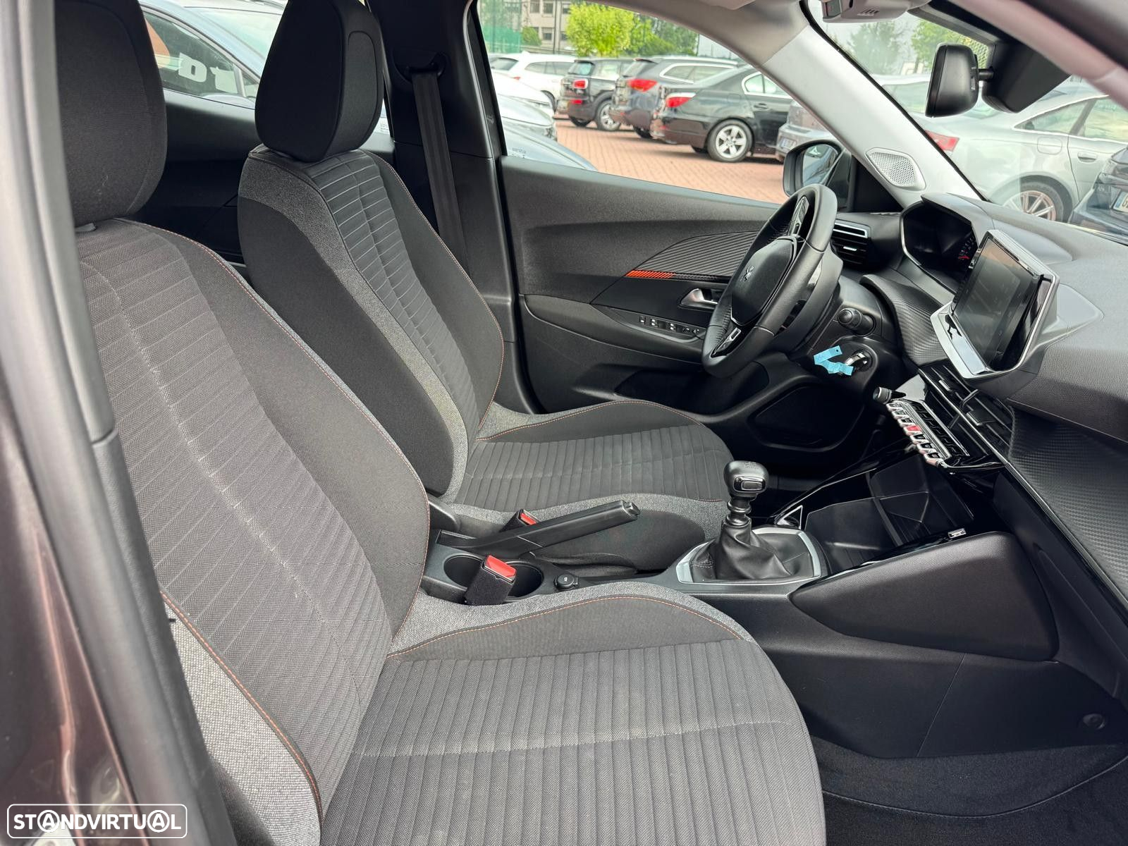 Peugeot 2008 1.2 PureTech Active - 19