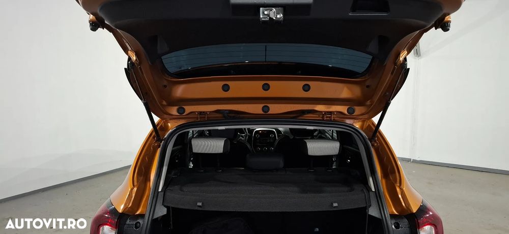 Renault Captur MHEV 140 Techno - 16
