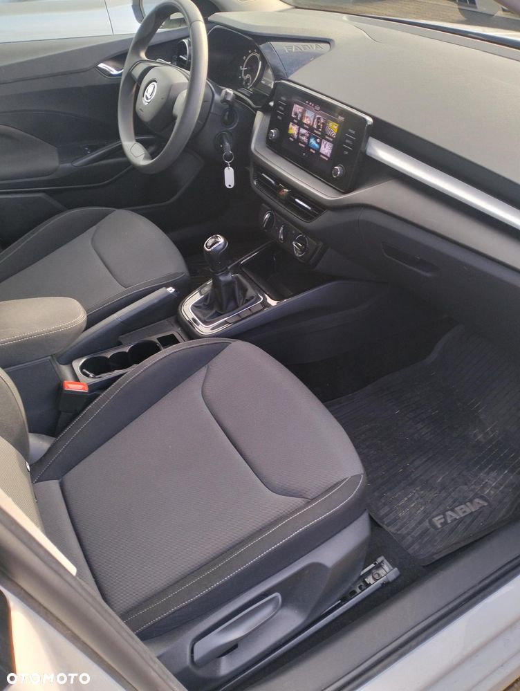 Skoda Fabia 1.0 Ambition - 10