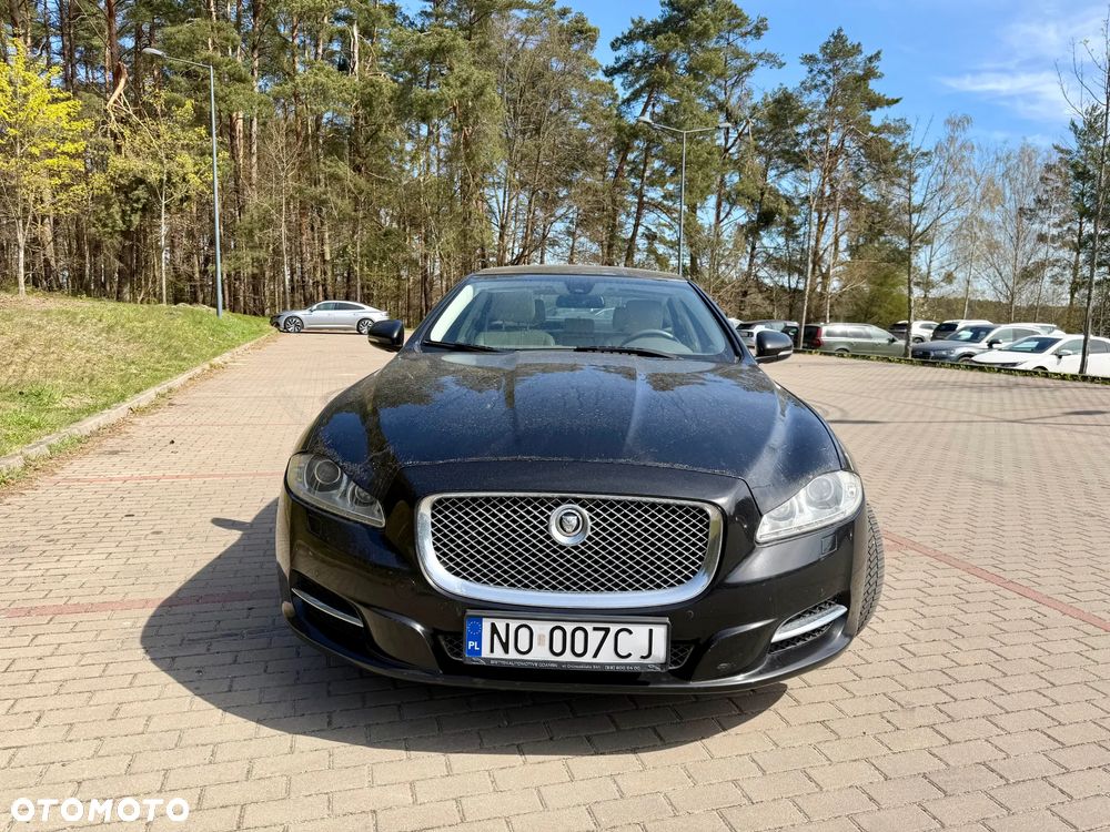 Jaguar XJ 3.0 D V6 LWB Premium Luxury - 4