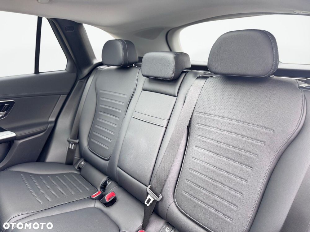 Mercedes-Benz GLC - 14