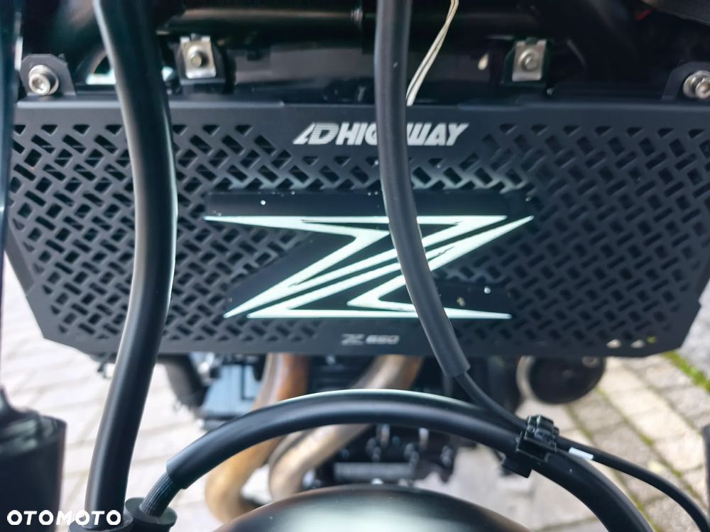 Kawasaki Z 650 - 7