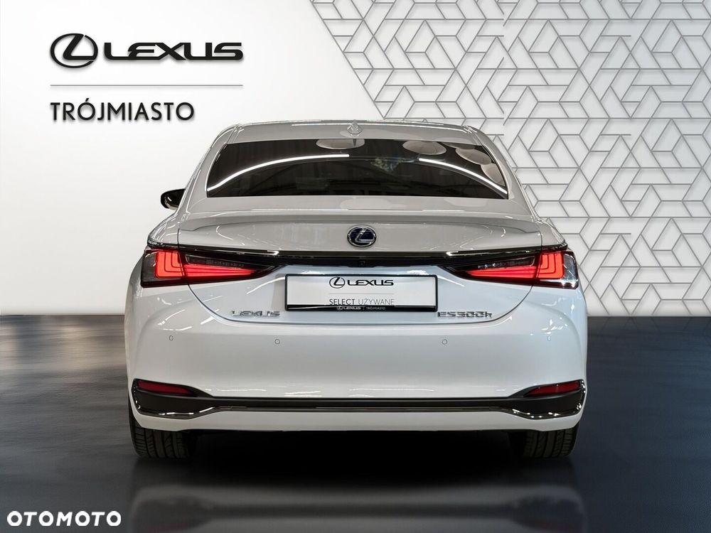 Lexus ES 300h F Sport Edition - 5