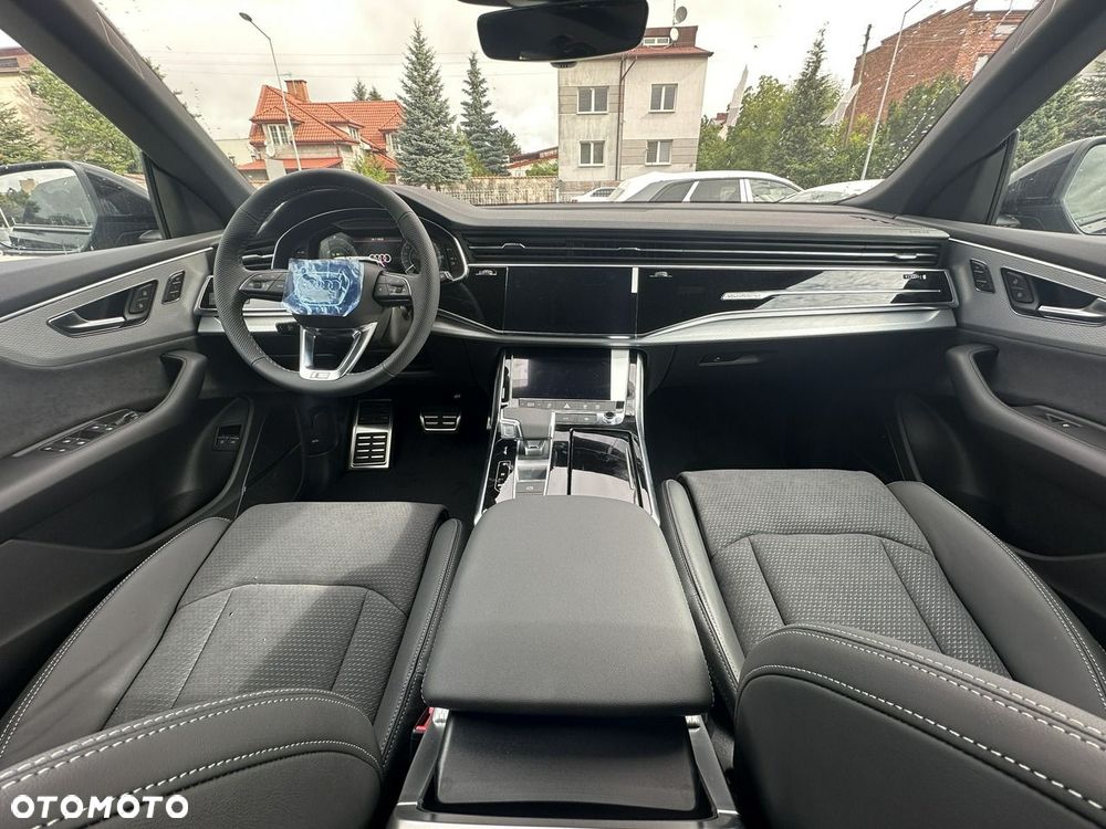 Audi Q8 - 12