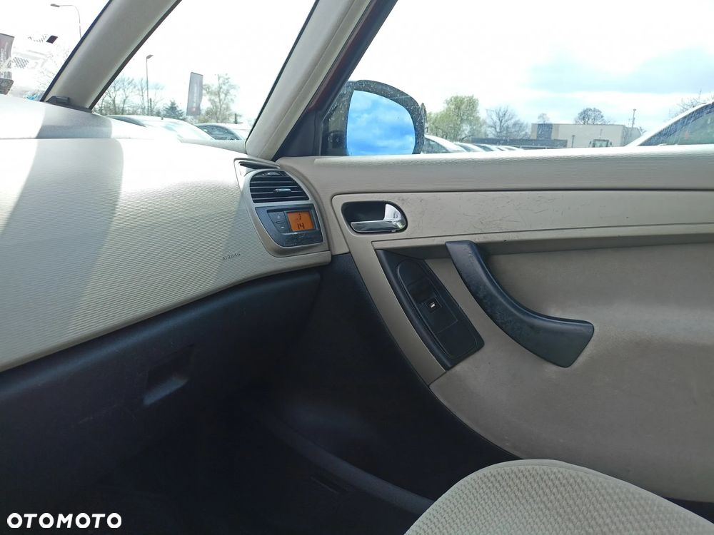 Citroën C4 Picasso - 12