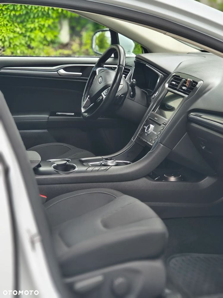 Ford Mondeo 2.0 EcoBlue Titanium - 36