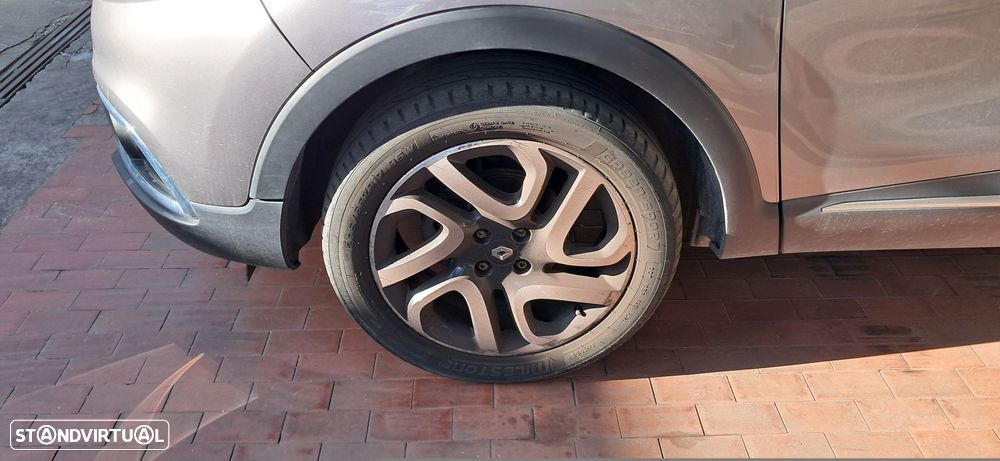 Renault Captur 0.9 TCE Exclusive - 2