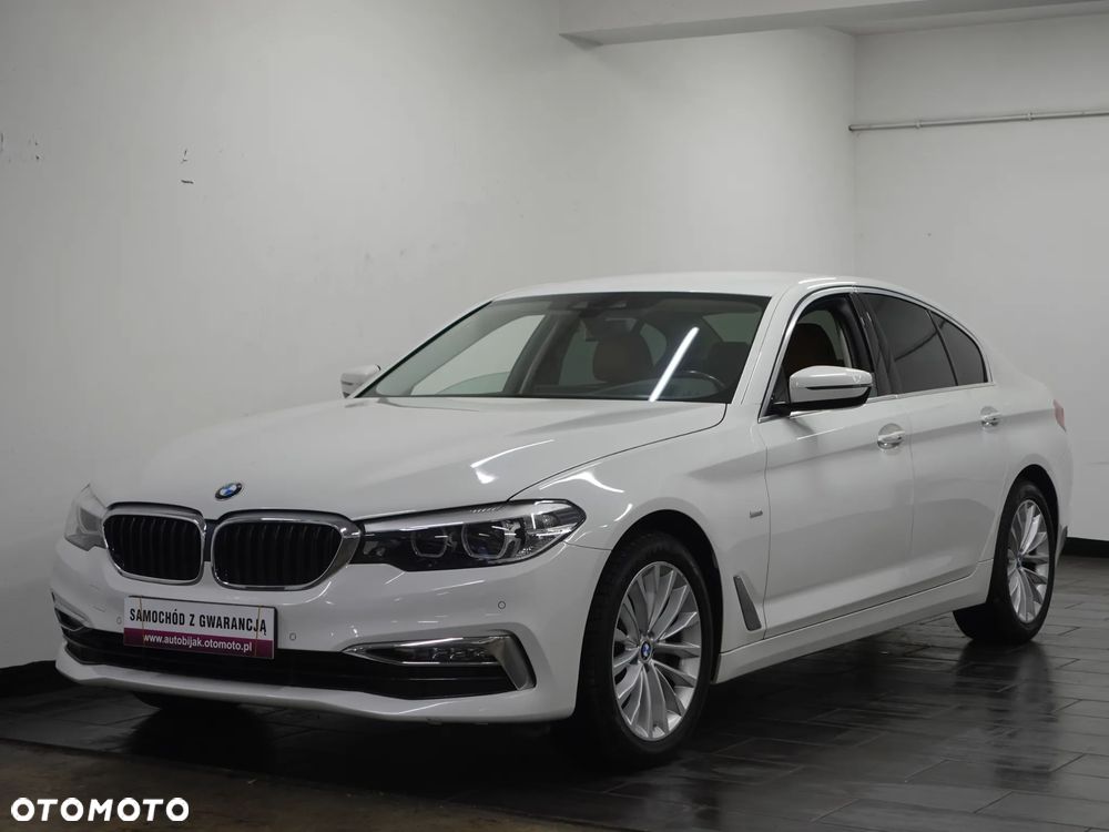 BMW Seria 5 520d xDrive Luxury Line - 1