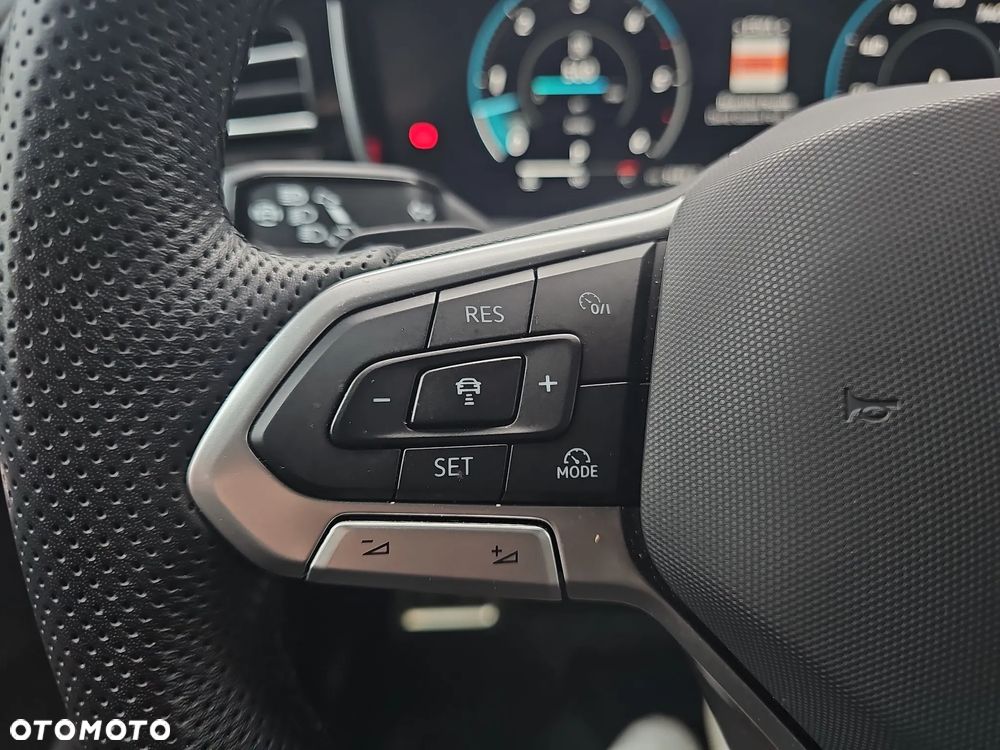 Volkswagen Touareg 3.0 V6 TDI 4Motion R-Line - 22