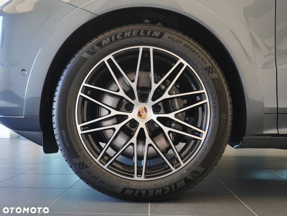 Porsche Cayenne E-Hybrid PHEV Black Edition - 11