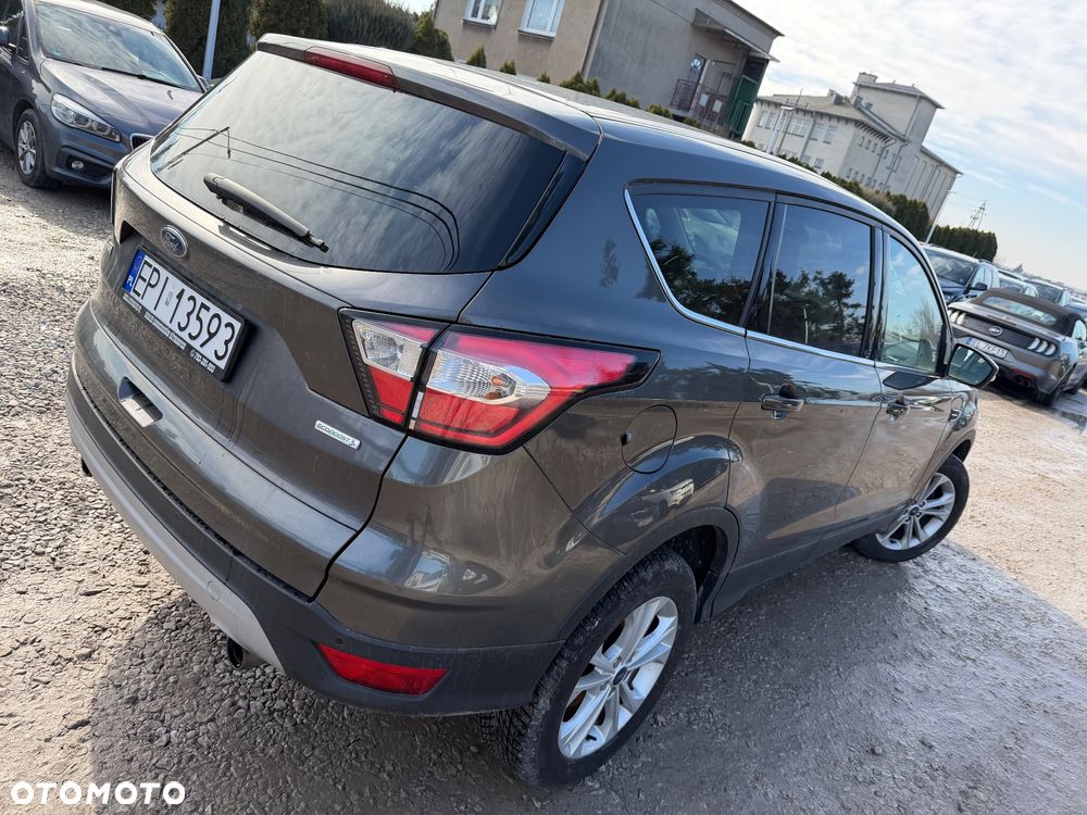 Ford Kuga 1.5 EcoBoost 2x4 Titanium - 22