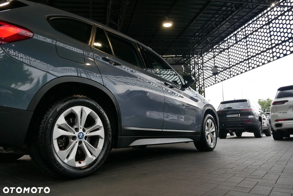 BMW X1 sDrive18i Business Edition - 32