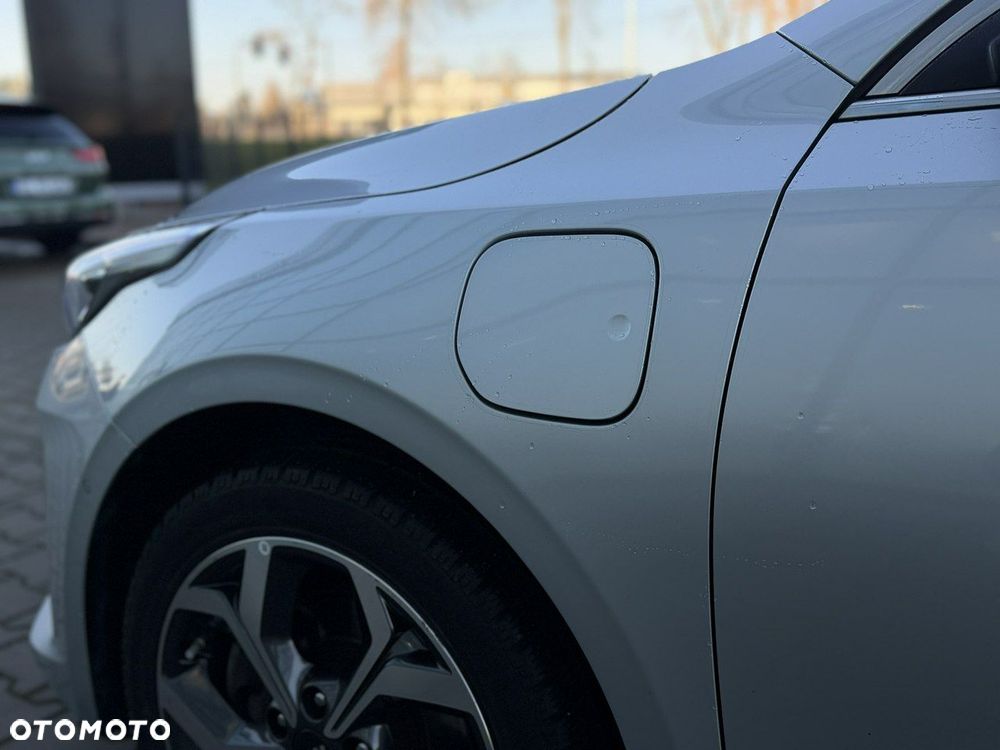 Kia Ceed 1.6 GDI PHEV Business Line DCT - 12