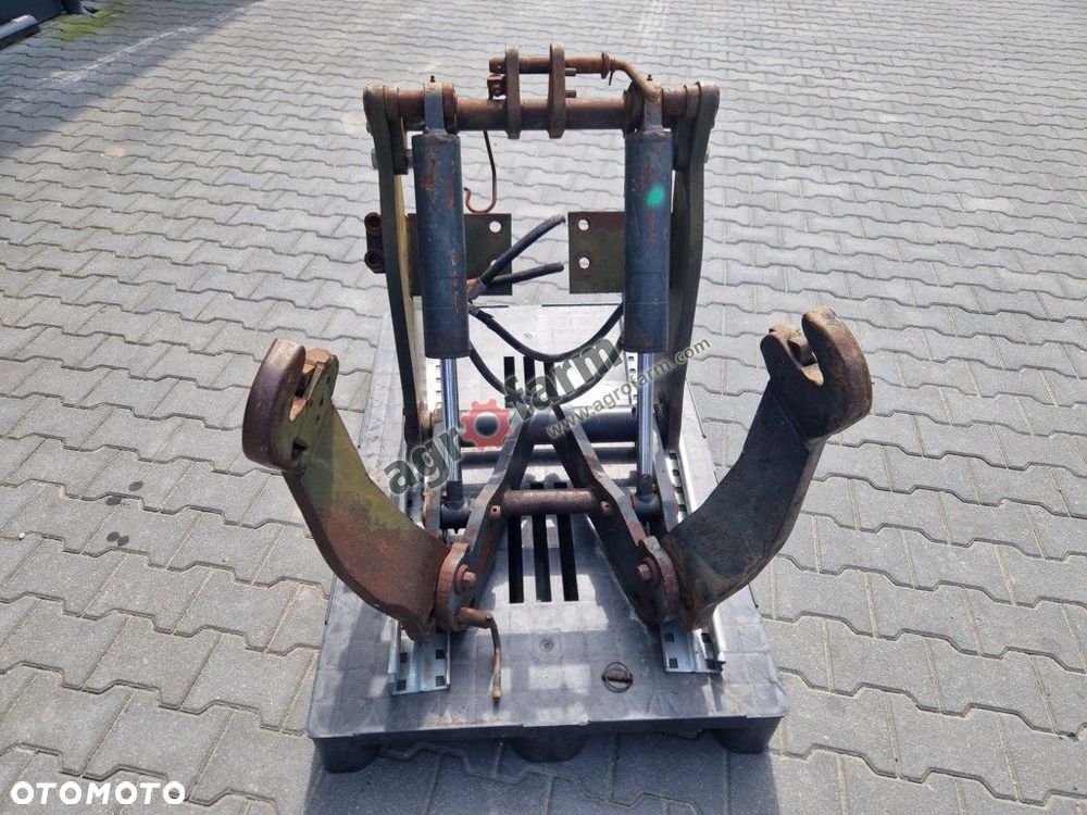 TUZ, przedni podnośnik, New Holland TS 100 90 110 - 4