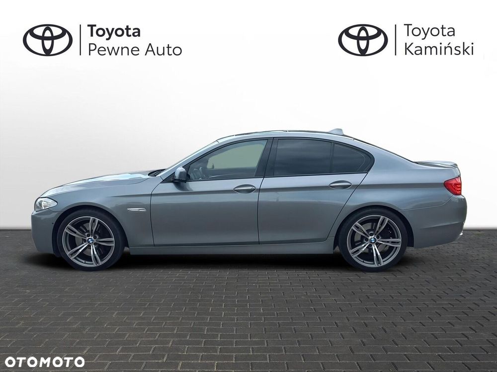BMW Seria 5 550i - 2