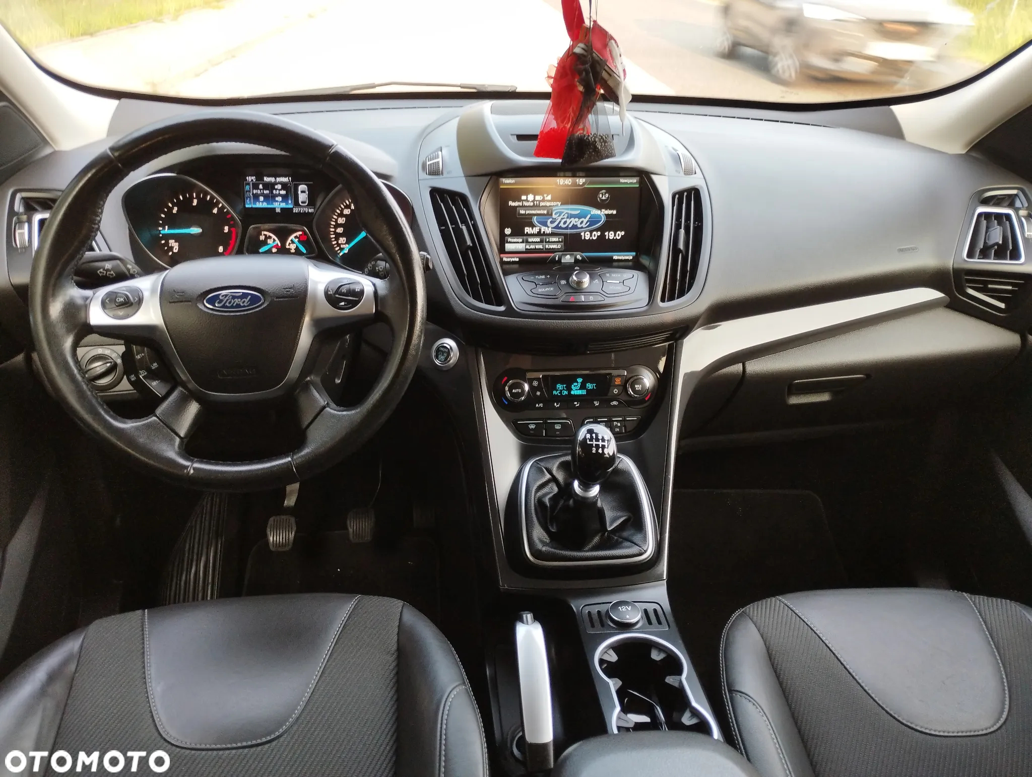 Ford Kuga 2.0 TDCi 2x4 Titanium - 7
