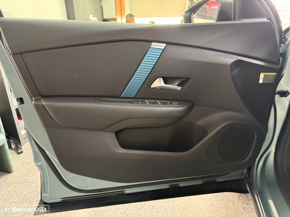 Citroën e-C4 50 kWh Feel - 26