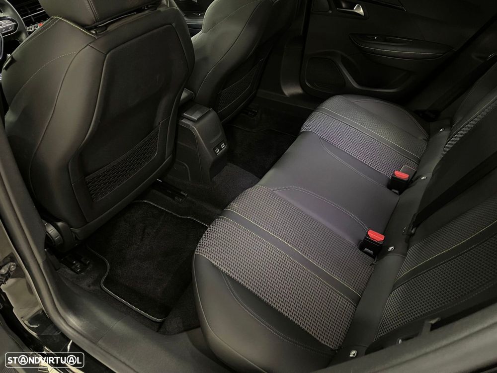 Peugeot 2008 1.2 PureTech GT Line - 5