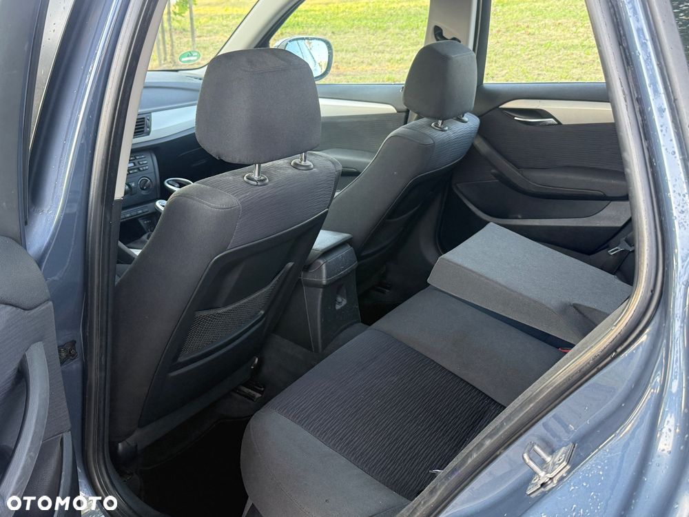 BMW X1 sDrive18d Sport Line - 14