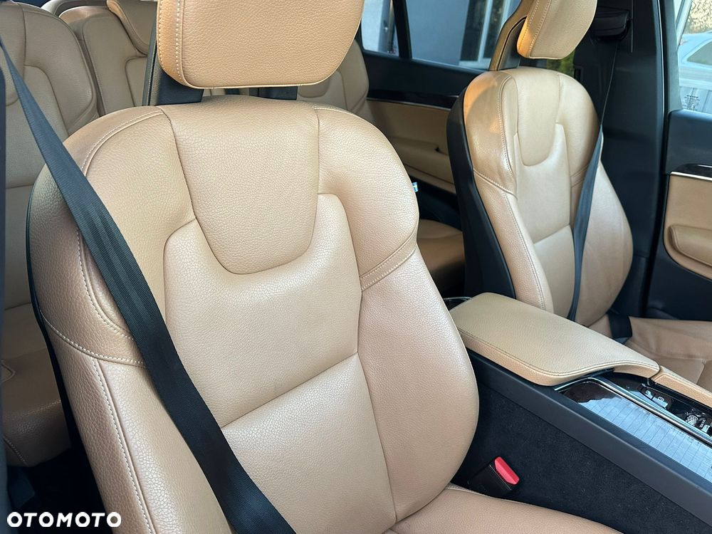 Volvo XC 90 T6 AWD Momentum 7os - 22