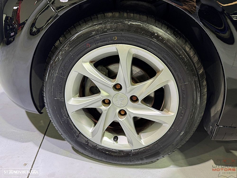 Peugeot 208 1.4 HDi SE Style - 12