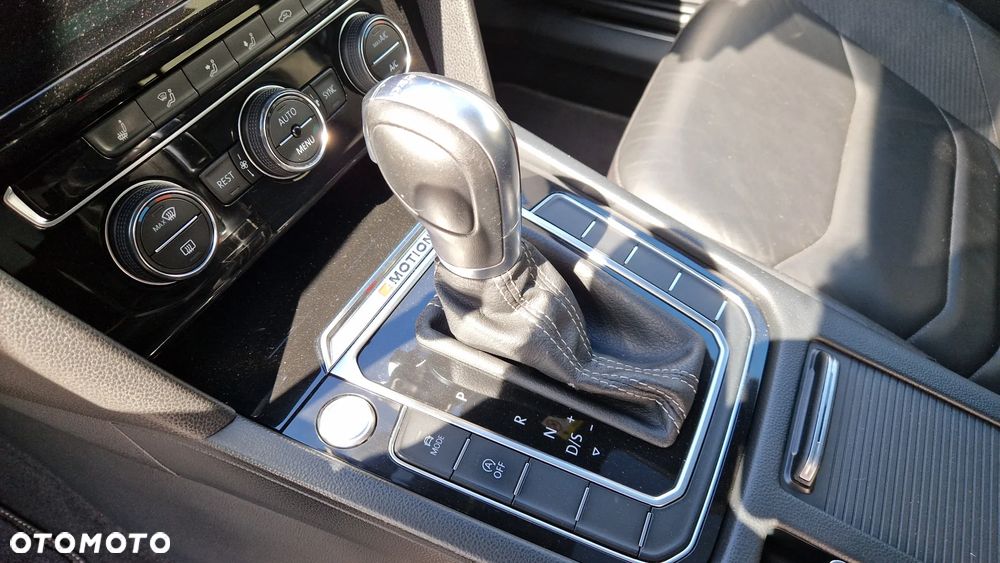 Volkswagen Arteon 2.0 TSI 4Motion R-Line DSG - 17