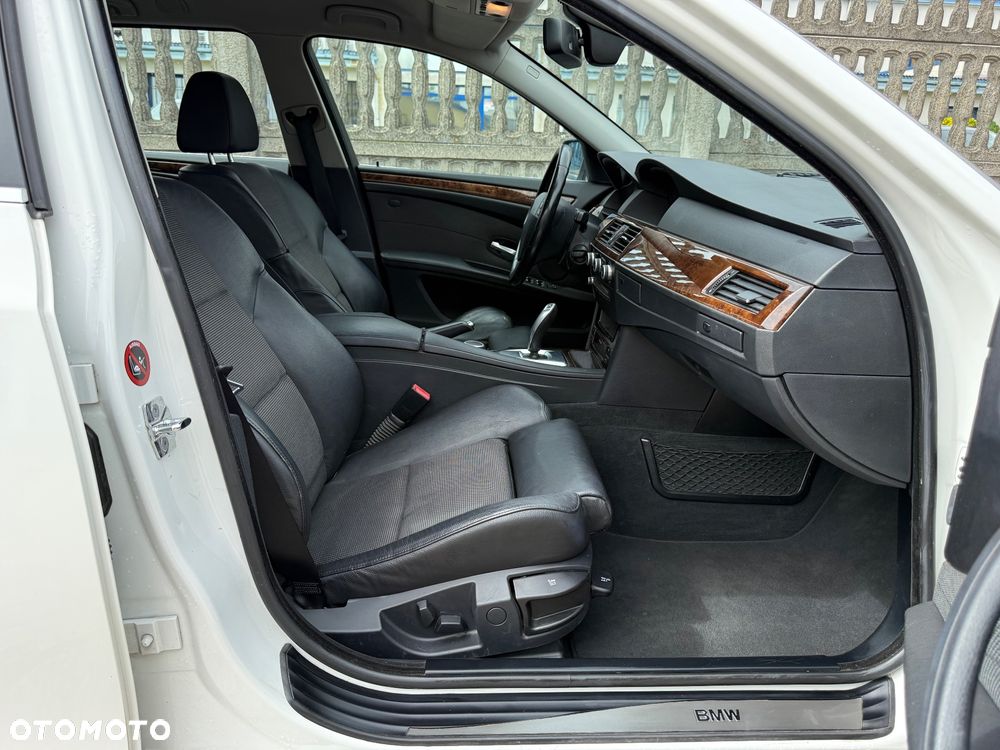 BMW Seria 5 530d - 33