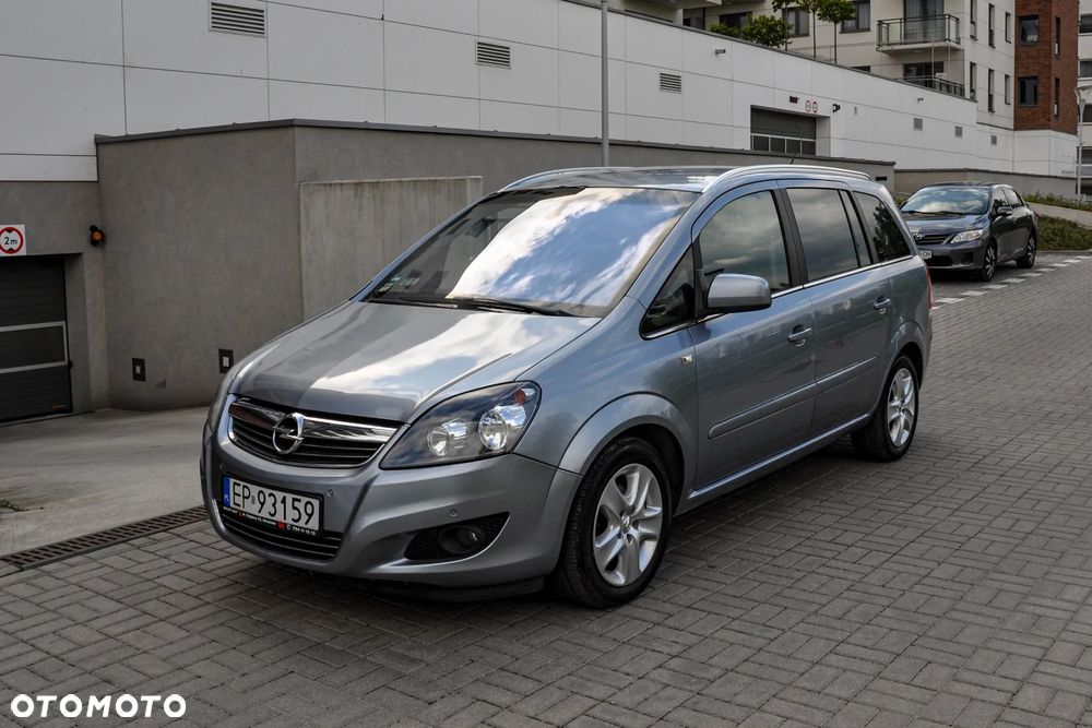 Opel Zafira - 1