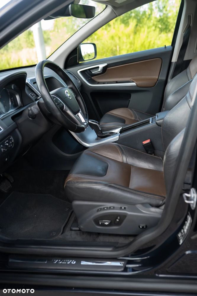 Volvo XC 60 D4 Geartronic Summum - 24