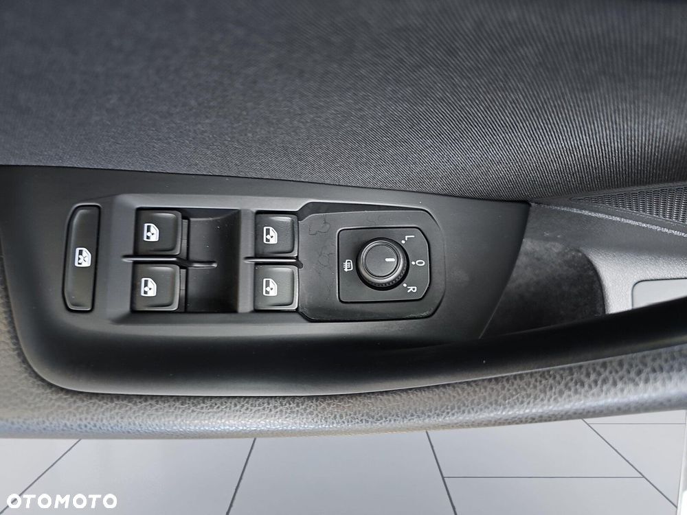 Volkswagen Passat Variant 2.0 TDI EVO Business DSG - 18