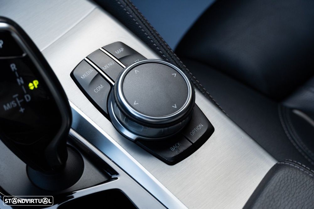 BMW 630 Gran Turismo d Pack M - 30