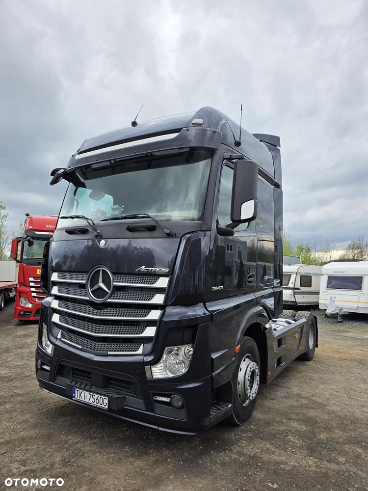 Mercedes-Benz Actros - 9