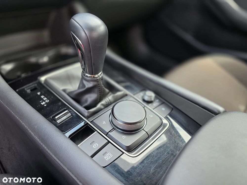 Mazda 3 2.0 mHEV Hikari - 27