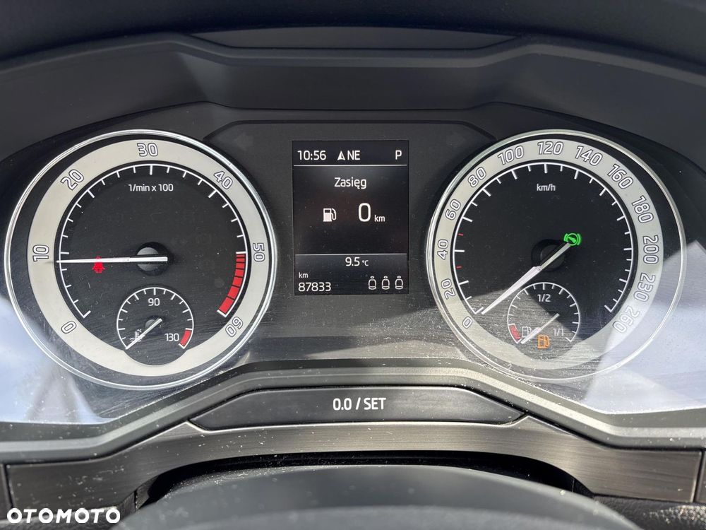 Skoda Superb 2.0 TDI SCR 4x4 Style DSG - 14